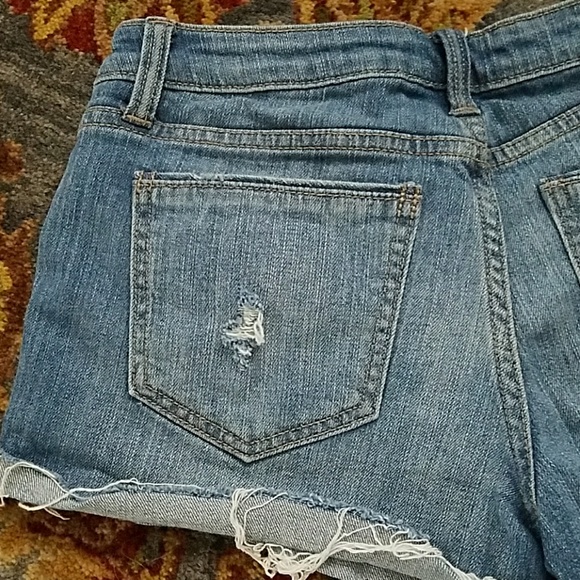 🔵 Rue21 distressed cut off denim shorts  26 - Picture 7 of 8